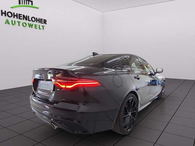 Jaguar XE P250 R-Dynamic Black *PANO*ACC*LED*RFK*