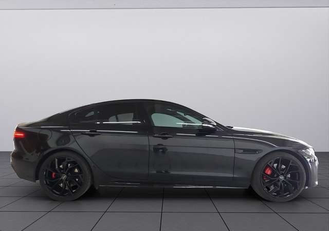 Jaguar XE P250 R-Dynamic Black *PANO*ACC*LED*RFK*