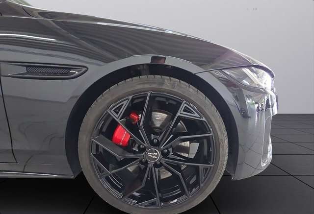 Jaguar XE P250 R-Dynamic Black *PANO*ACC*LED*RFK*