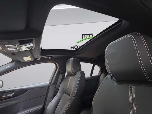 Jaguar XE P250 R-Dynamic Black *PANO*ACC*LED*RFK*