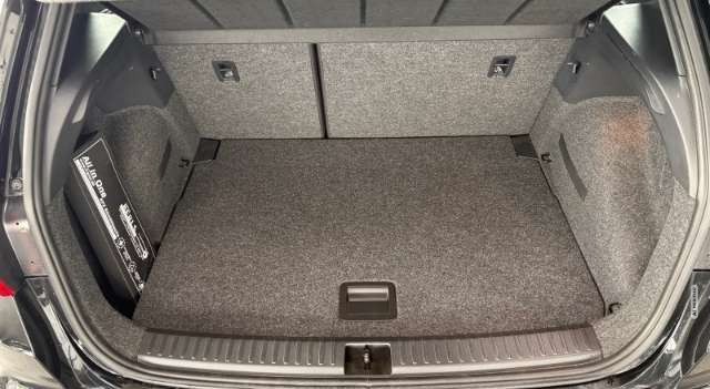 Seat Arona FR DSG Navi AHK Kamera Voll-LED ACC SitzHZG CarPla