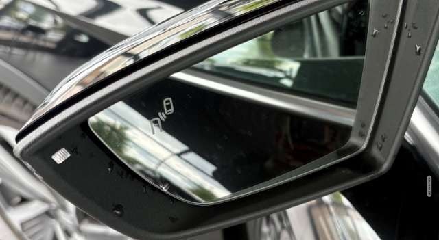 Seat Arona FR DSG Navi AHK Kamera Voll-LED ACC SitzHZG CarPla