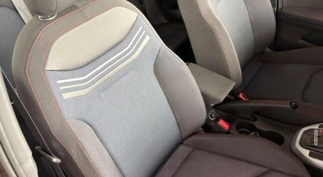 Seat Arona FR DSG Navi AHK Kamera Voll-LED ACC SitzHZG CarPla