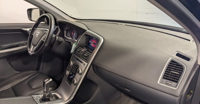 Volvo XC60 Summum 2WD Leder Klima SHZ AHK Memory-Sitz
