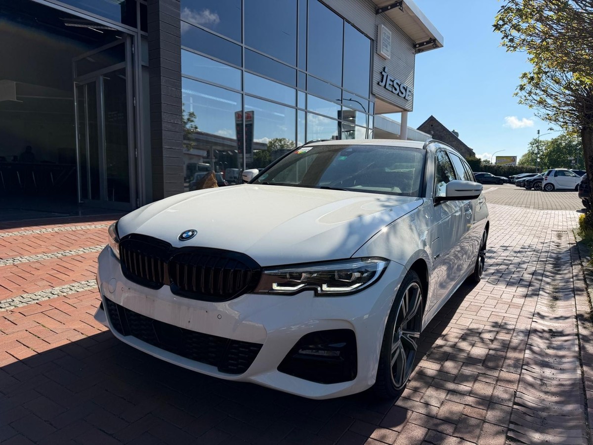 BMW 330 e M Sport Shadow-Line LiveCockpit Prof. ACC R.Cam