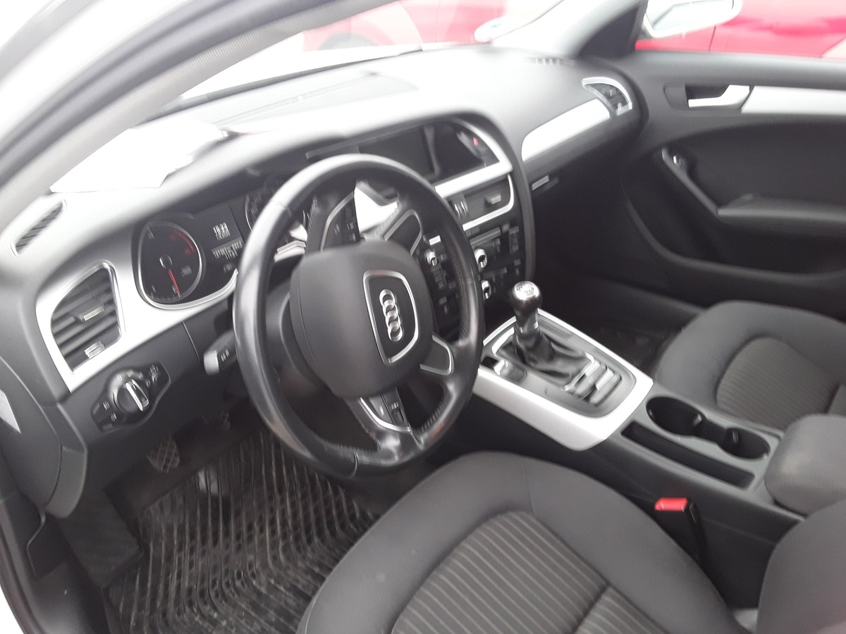 Audi A4 2.0 TDI  Avant, SHZ, PDC, AHK, Climatronic, Xenon