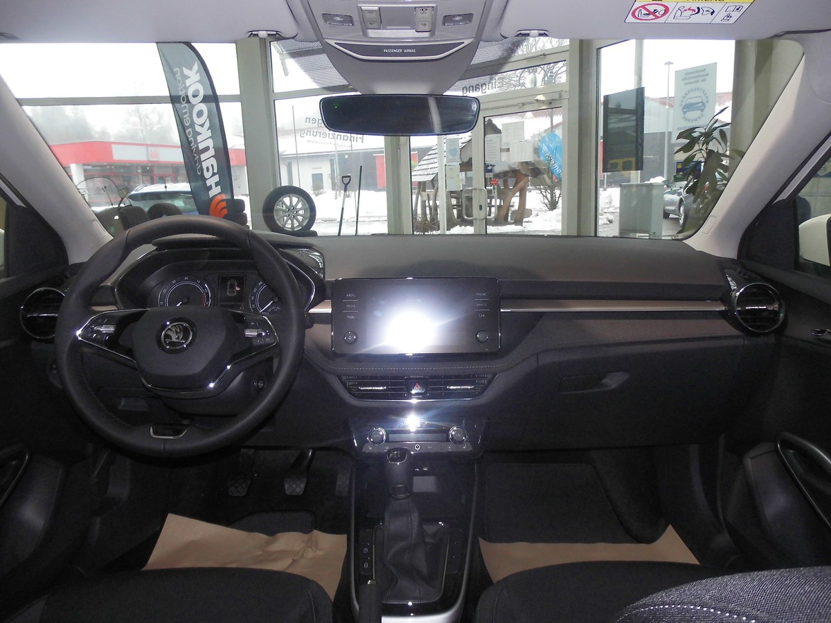Skoda Fabia 1.0 TSI STyle, SZH, 2- Climatronic, SmartLink, PDC
