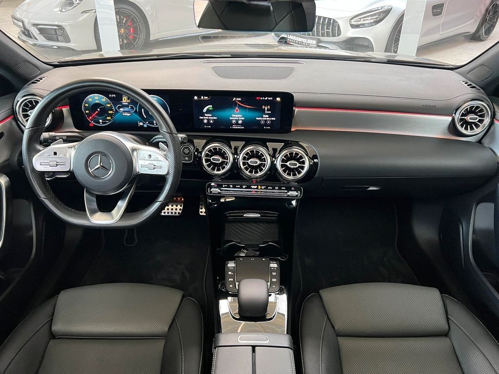 Mercedes-Benz A 220 d AMG PERFORMANCE PANO MBUX KAMERA LED ACC