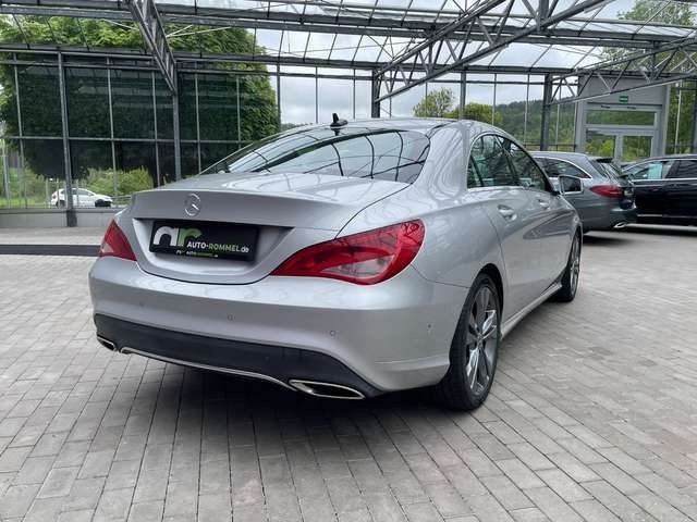 Mercedes-Benz CLA 200 Urban DCT Navi AgilityControl SH Assist