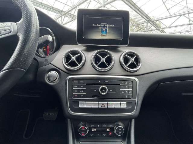 Mercedes-Benz CLA 200 Urban DCT Navi AgilityControl SH Assist