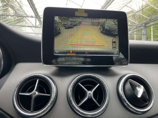 Mercedes-Benz CLA 200 Urban DCT Navi AgilityControl SH Assist