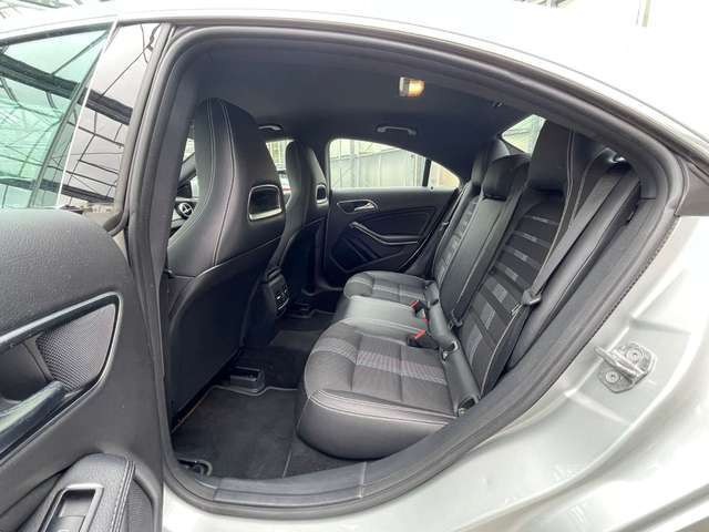 Mercedes-Benz CLA 200 Urban DCT Navi AgilityControl SH Assist