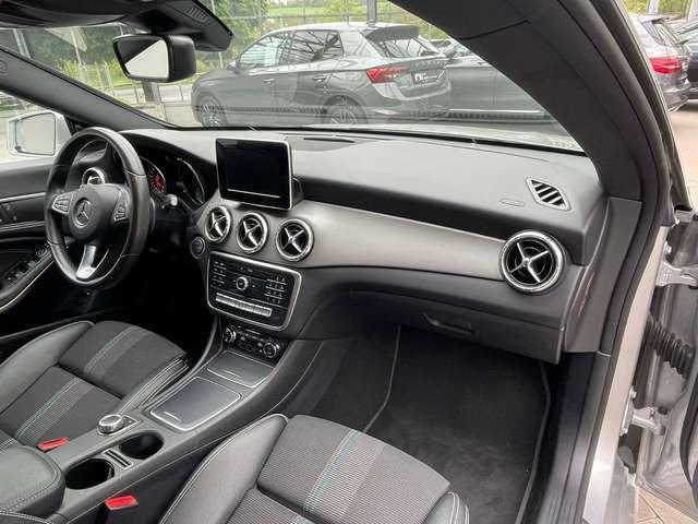 Mercedes-Benz CLA 200 Urban DCT Navi AgilityControl SH Assist