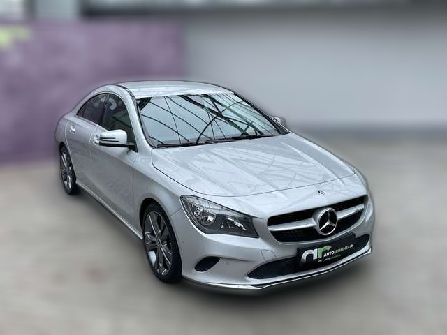 Mercedes-Benz CLA 200 Urban DCT Navi AgilityControl SH Assist