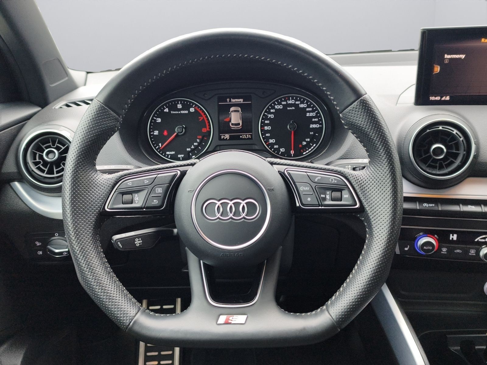 Audi Q2 35 TFSI Aut. sport S-Line/LED/Navi/18