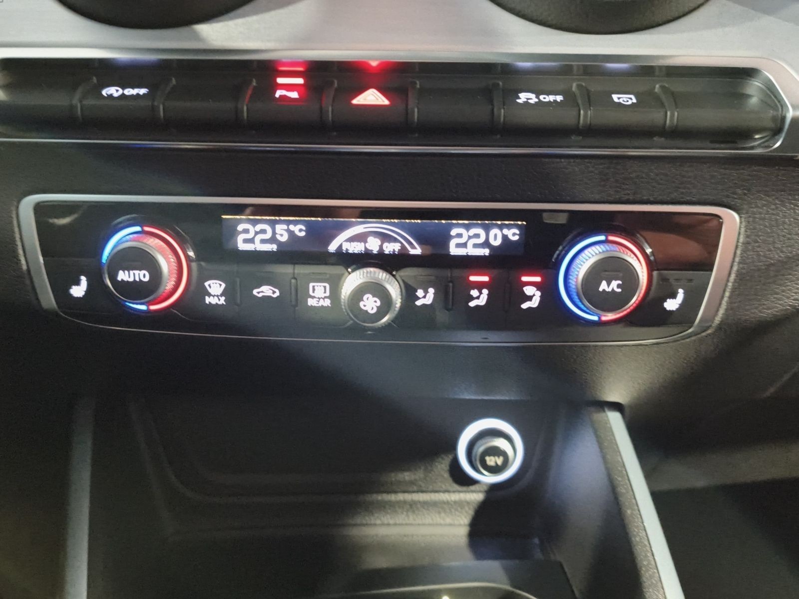 Audi Q2 35 TFSI Aut. sport S-Line/LED/Navi/18