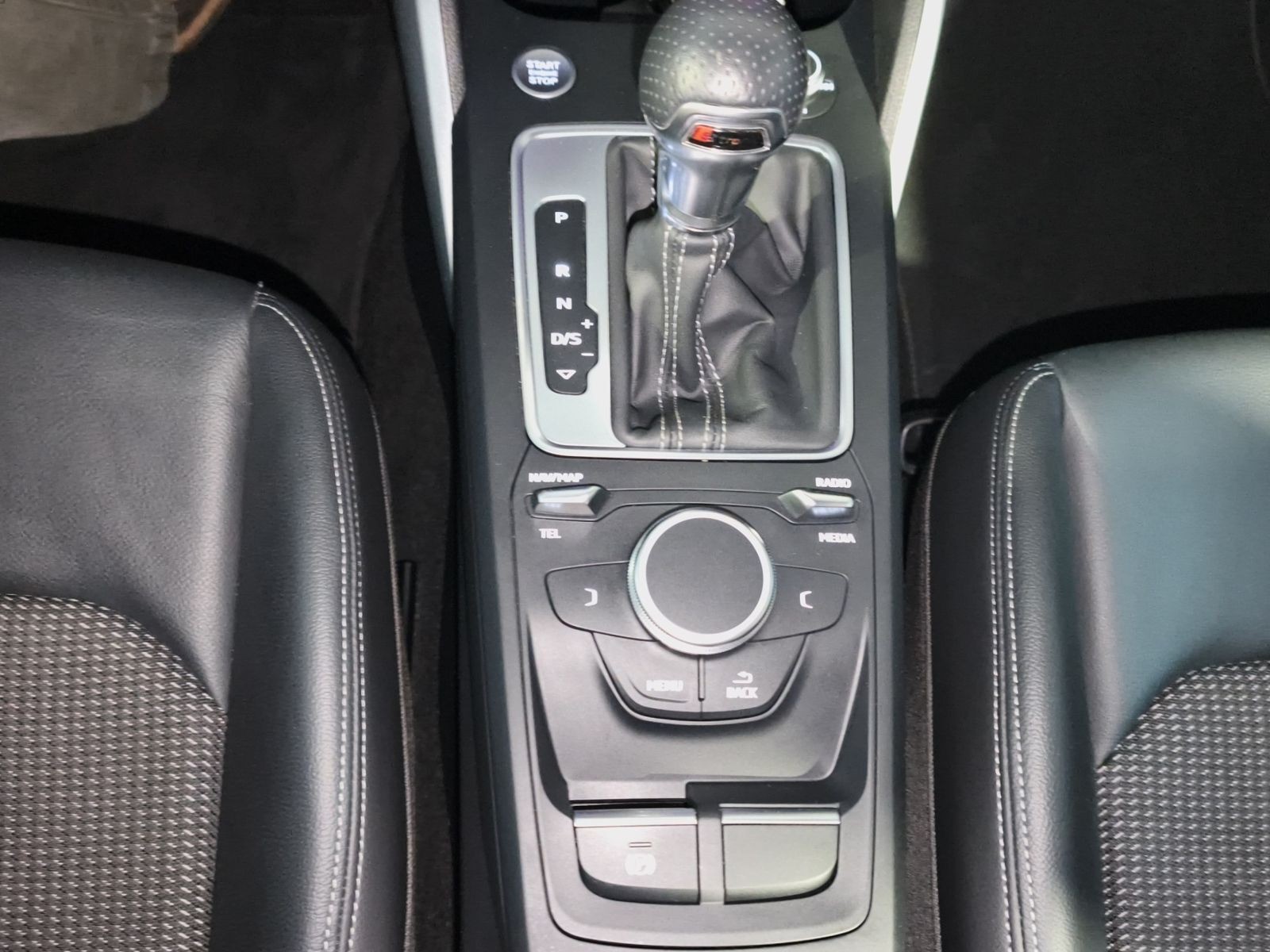 Audi Q2 35 TFSI Aut. sport S-Line/LED/Navi/18