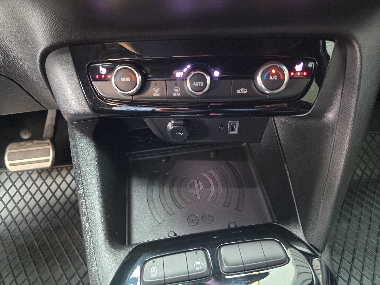 Opel Corsa F GS Automatik ,Navi,SHZ,RFK,Allwetter