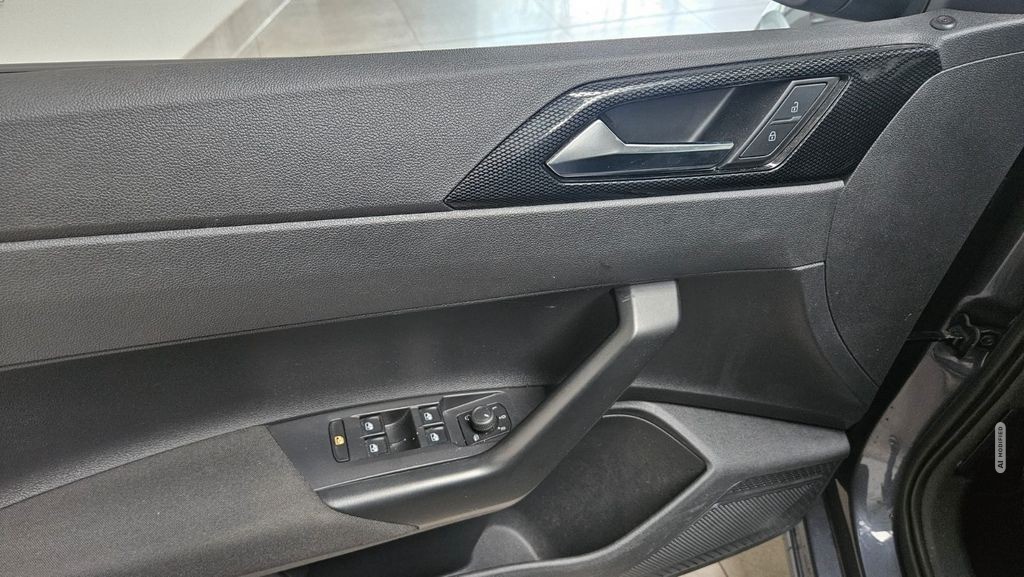 Volkswagen Polo VI Life 1.0 TSI DSG Navi AppleCarPlay SHZ