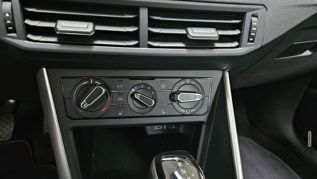 Volkswagen Polo VI Life 1.0 TSI DSG Navi AppleCarPlay SHZ