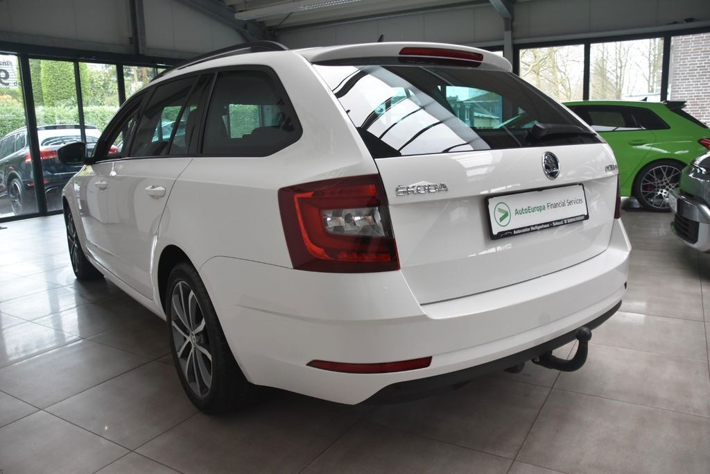 Skoda Octavia Combi Soleil LED AppNavi Tempo PDC AHK