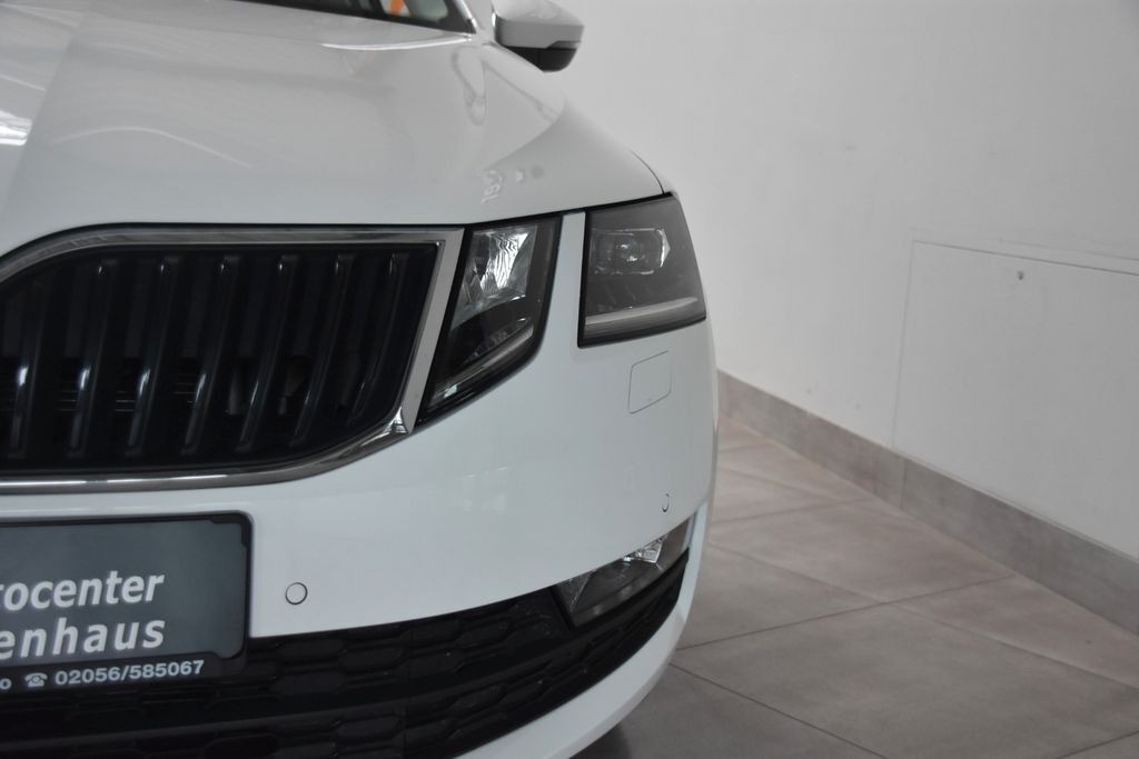 Skoda Octavia Combi Soleil LED AppNavi Tempo PDC AHK