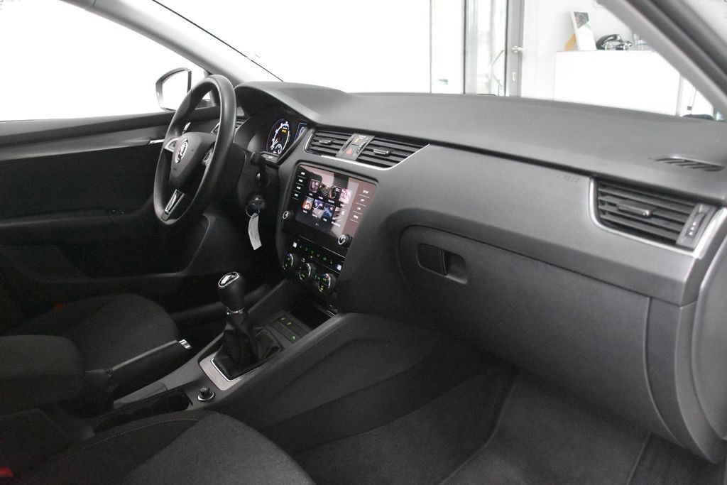 Skoda Octavia Combi Soleil LED AppNavi Tempo PDC AHK