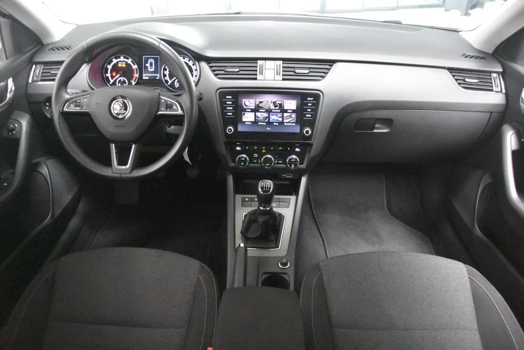Skoda Octavia Combi Soleil LED AppNavi Tempo PDC AHK