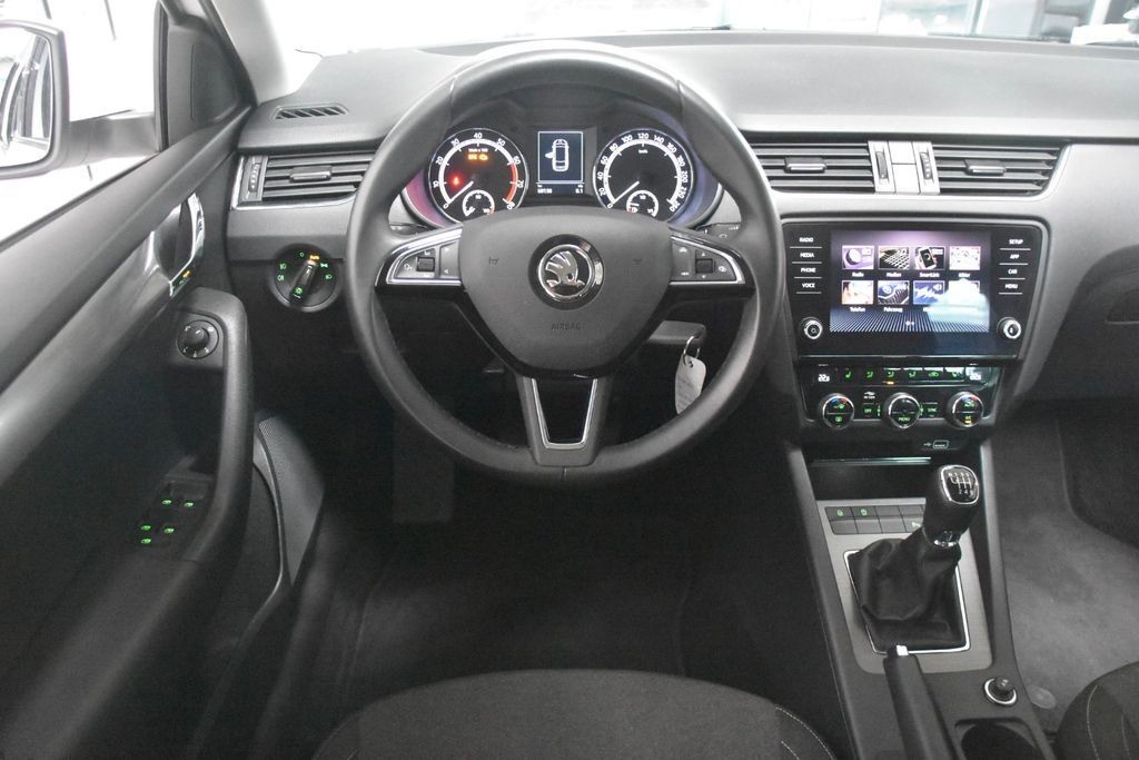 Skoda Octavia Combi Soleil LED AppNavi Tempo PDC AHK