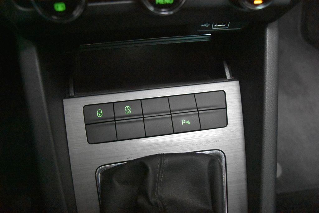 Skoda Octavia Combi Soleil LED AppNavi Tempo PDC AHK