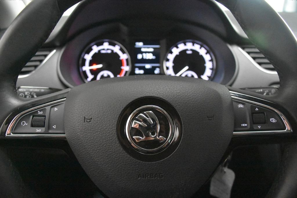 Skoda Octavia Combi Soleil LED AppNavi Tempo PDC AHK