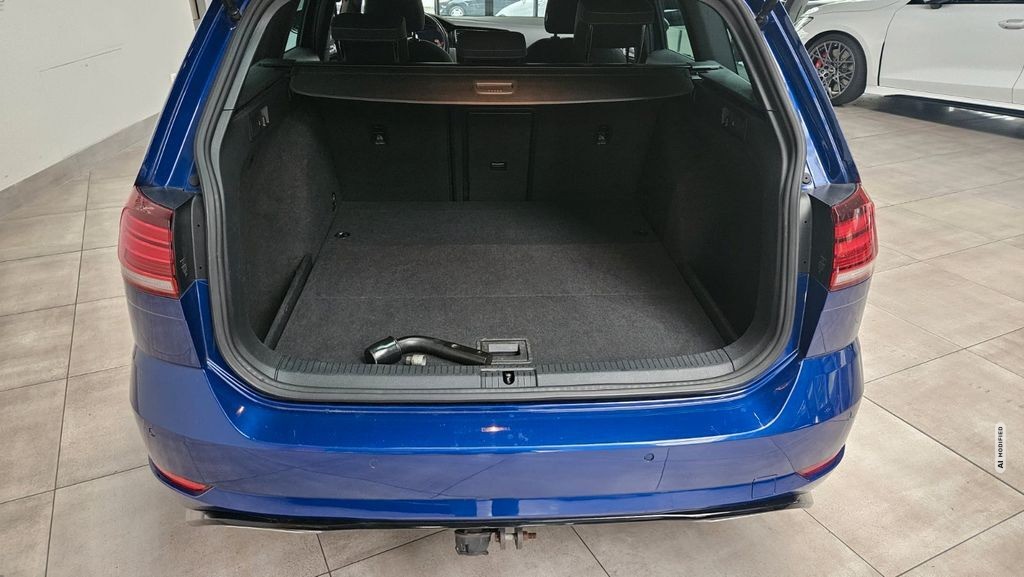 Volkswagen Golf VII Variant Highl DSG R-Line Panorama Navi