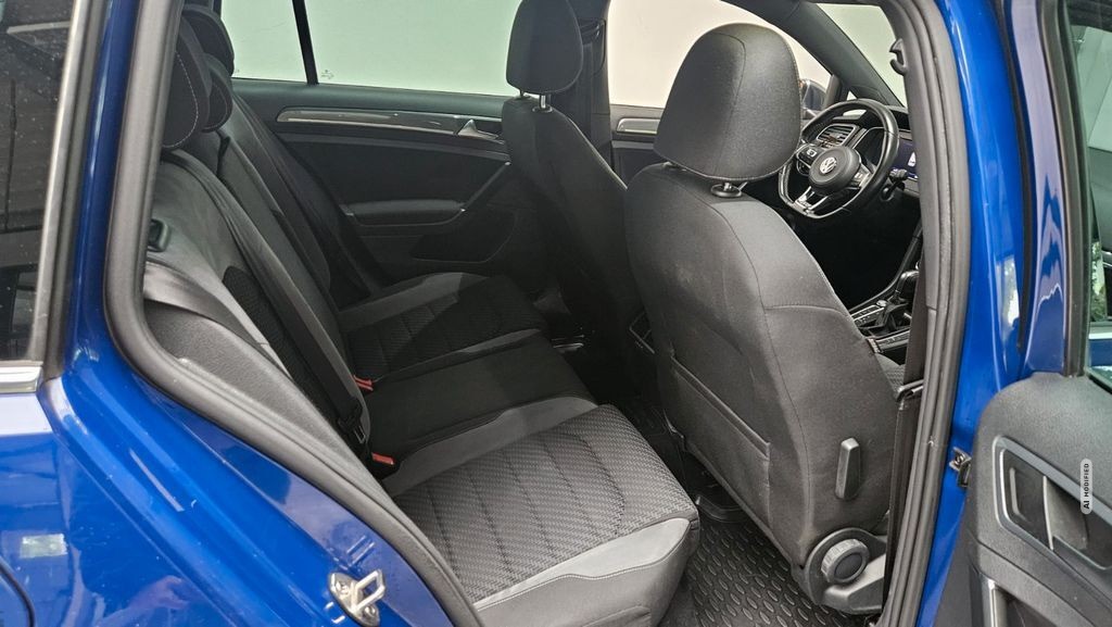 Volkswagen Golf VII Variant Highl DSG R-Line Panorama Navi