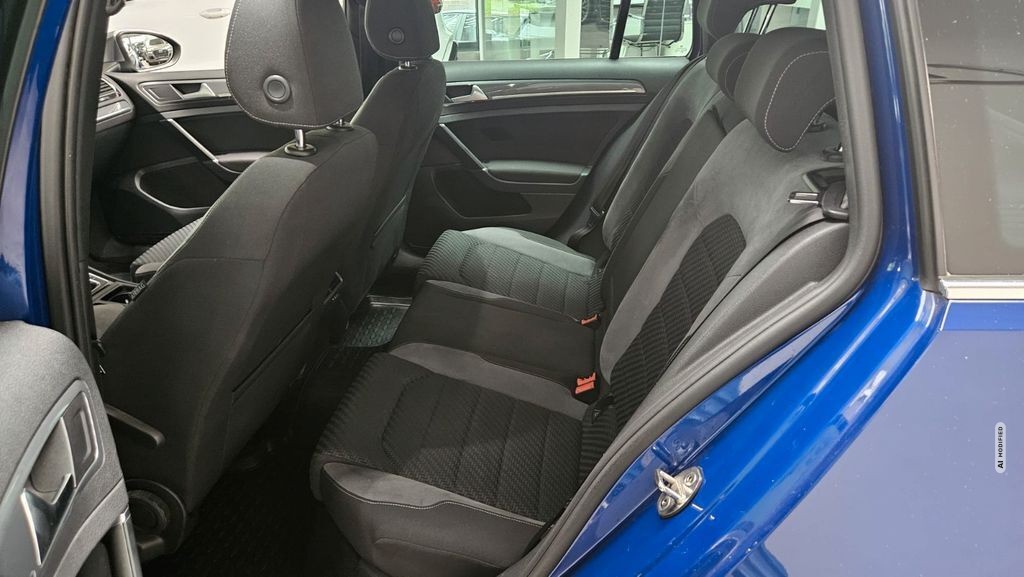 Volkswagen Golf VII Variant Highl DSG R-Line Panorama Navi