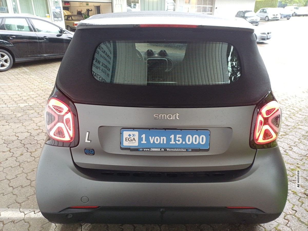 Smart ForTwo EQ cabrio*EXCLUSIVE*22kW*CAM*MEDIA*ALLW*LED*SHZ*