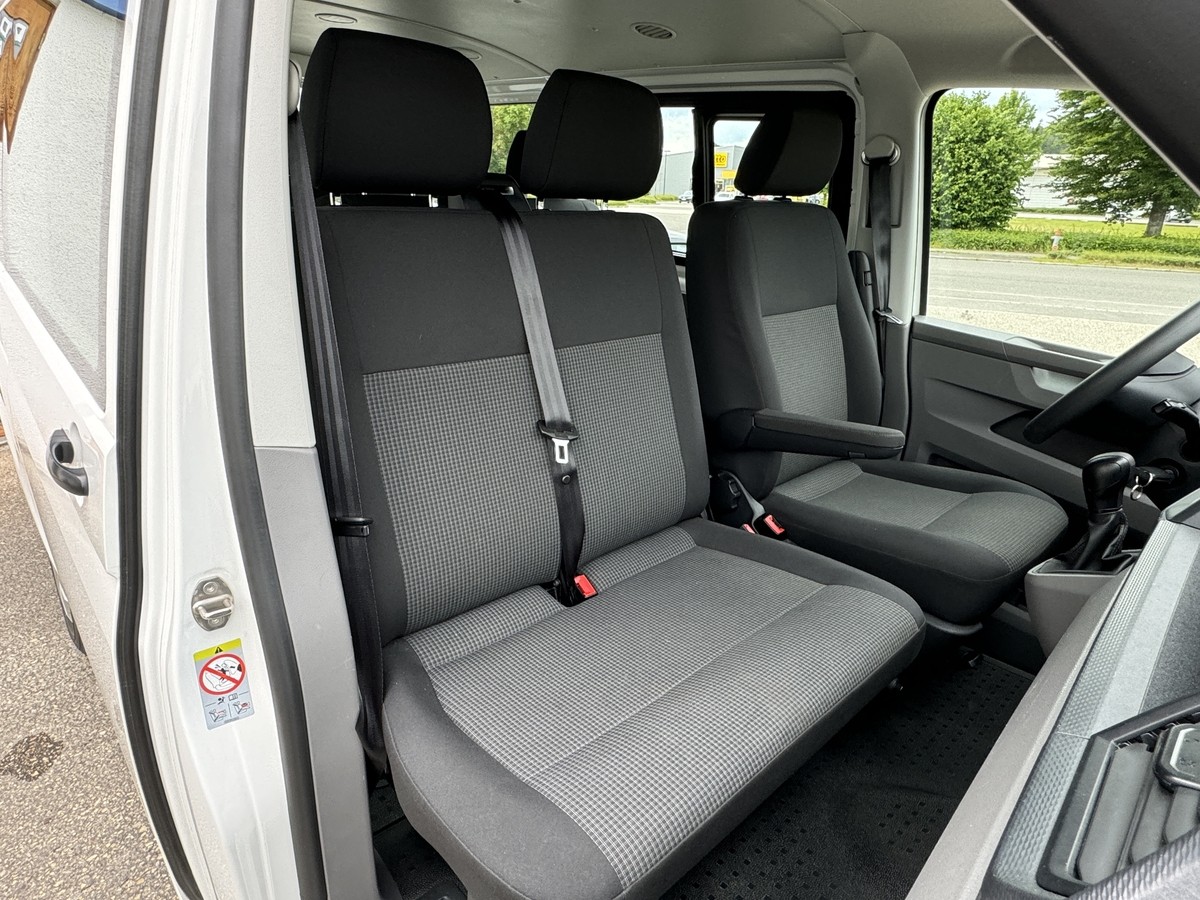 Volkswagen T6 Kombi T6.1 Kombi 2.0 TDI L1H1 9-Sitzer Automatik