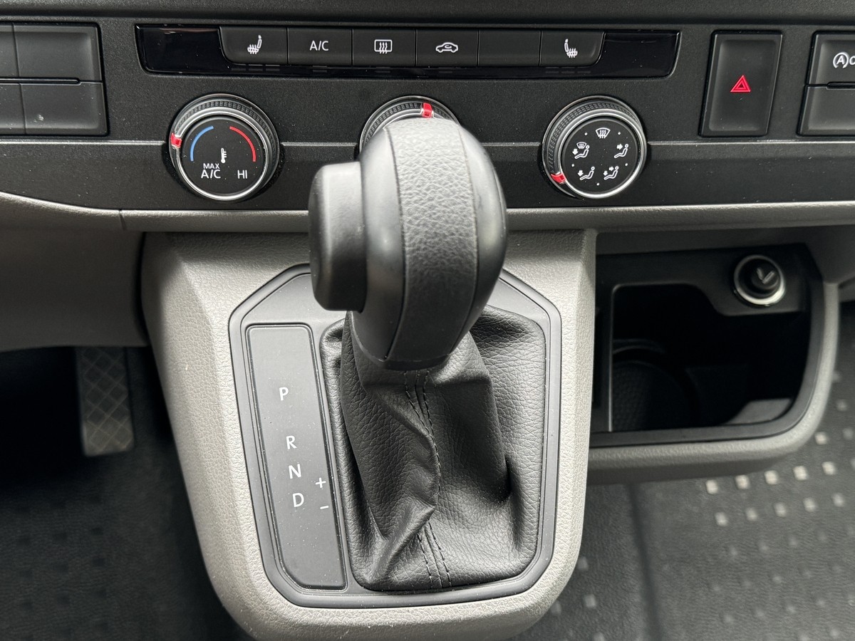 Volkswagen T6 Kombi T6.1 Kombi 2.0 TDI L1H1 9-Sitzer Automatik