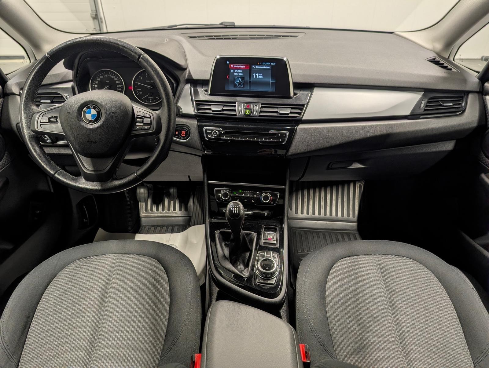 BMW 218 Active Tourer 218i Active Tourer LED/Navi/SHZ/PDC/elH/17-LM