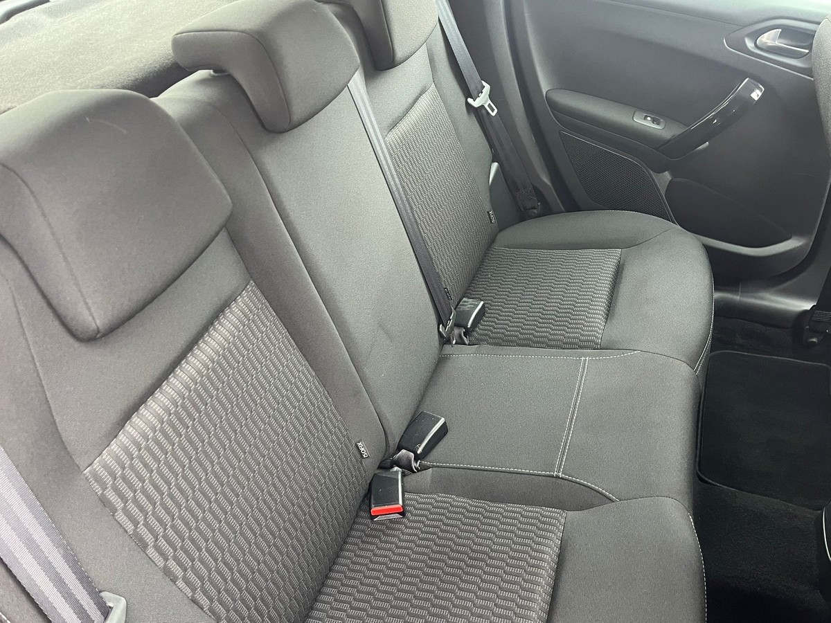 Peugeot 208 1.2 PureTech 82 Active *1.Hand*