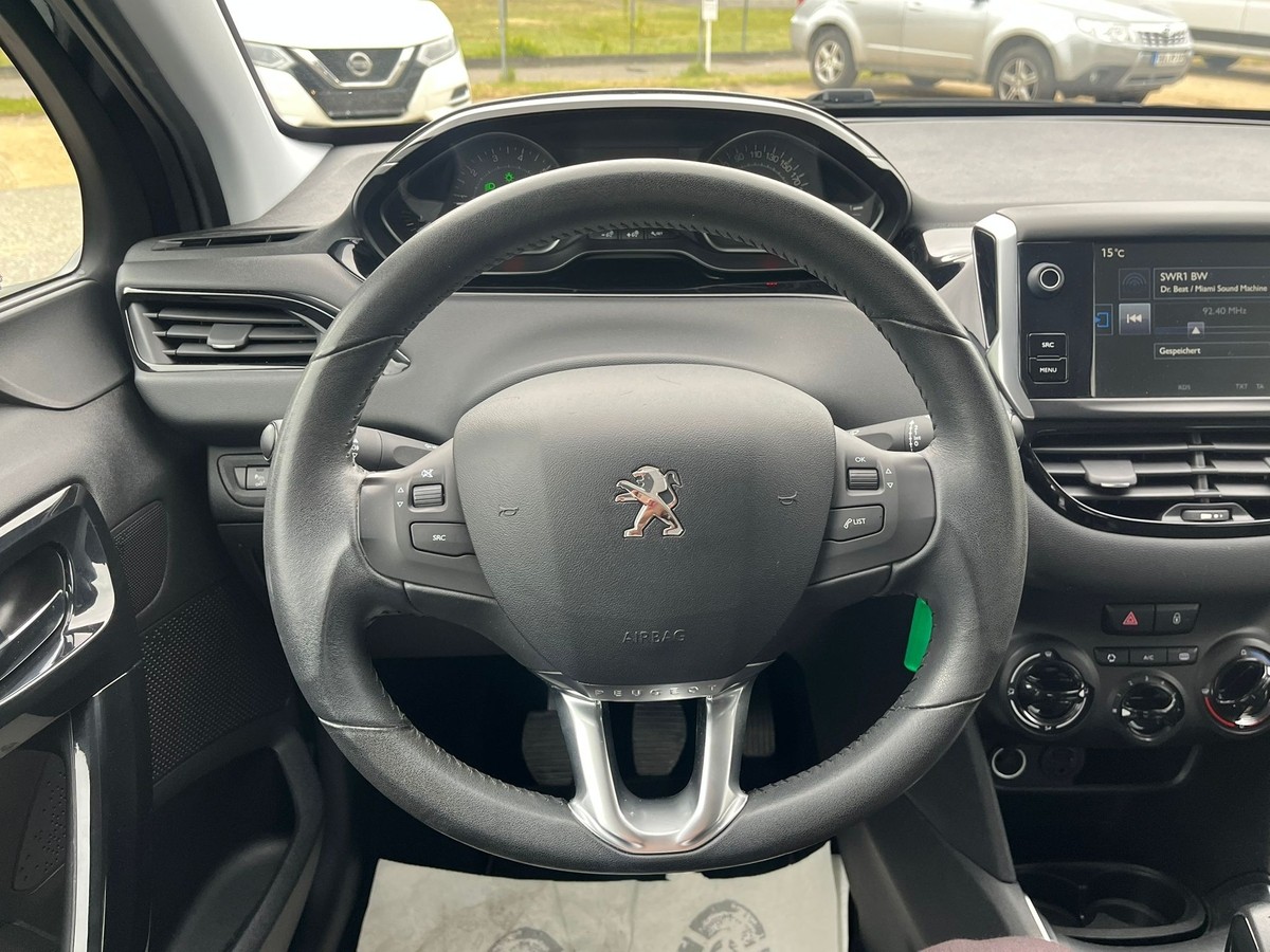 Peugeot 208 1.2 PureTech 82 Active *1.Hand*