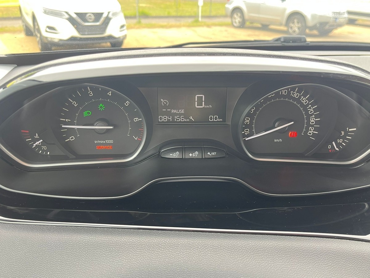 Peugeot 208 1.2 PureTech 82 Active *1.Hand*