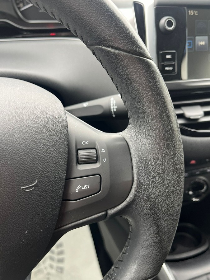 Peugeot 208 1.2 PureTech 82 Active *1.Hand*