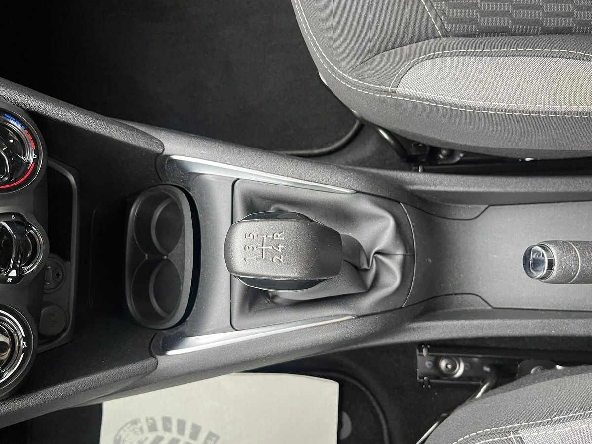 Peugeot 208 1.2 PureTech 82 Active *1.Hand*