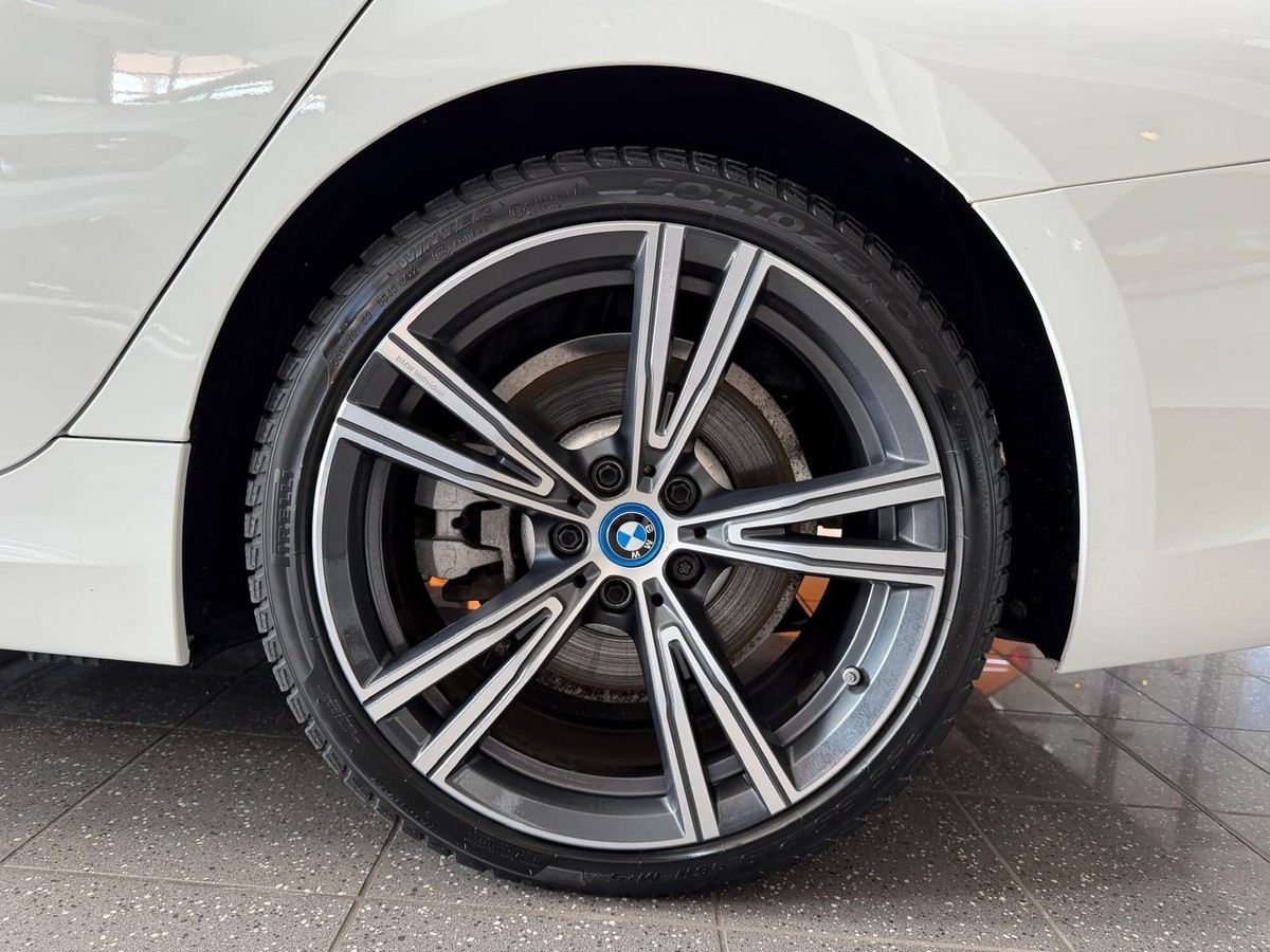 BMW 330 e M Sport Shadow-Line LiveCockpit Prof. ACC R.Cam