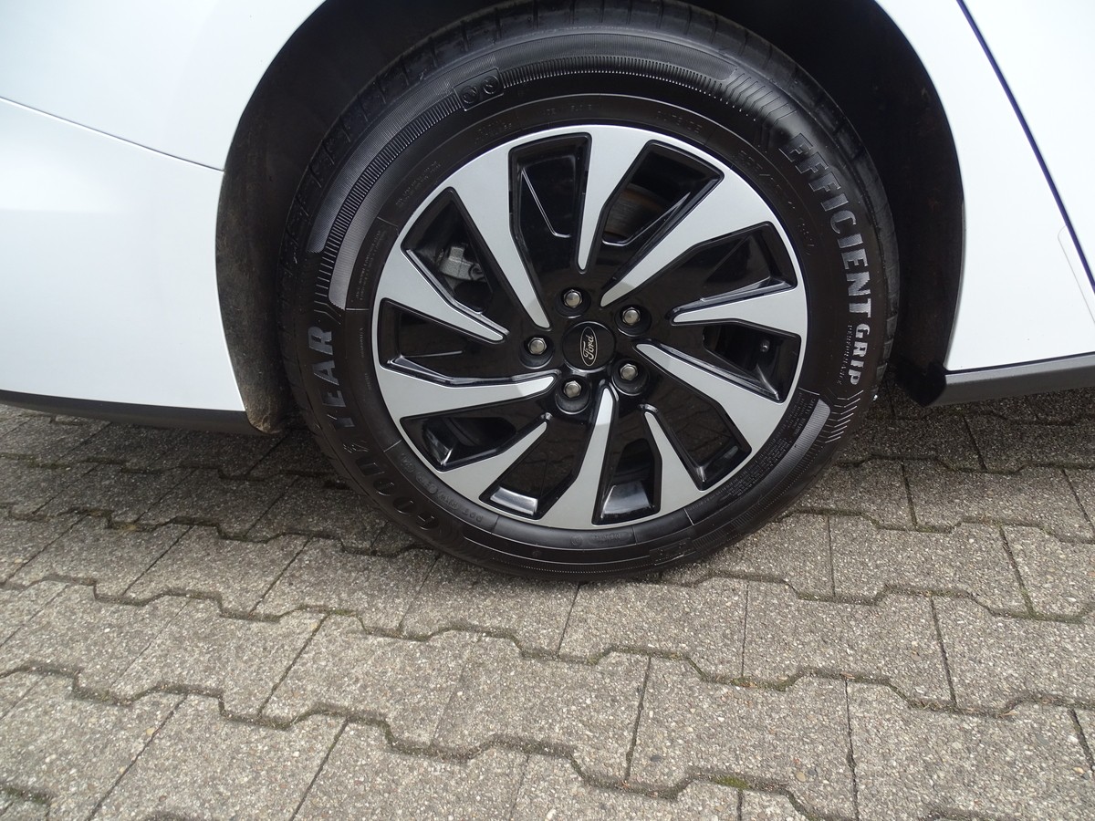 Ford Focus 1.5 EcoBlue Turnier Titanium Automatik
