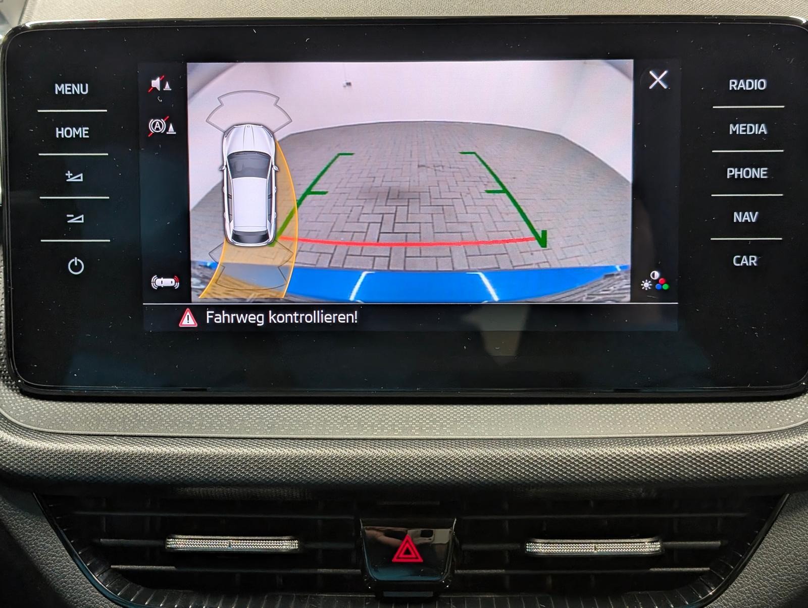 Skoda Fabia LED/Nav/SHZ/LHZ/Kam/Tempomat/DAB/VirCo
