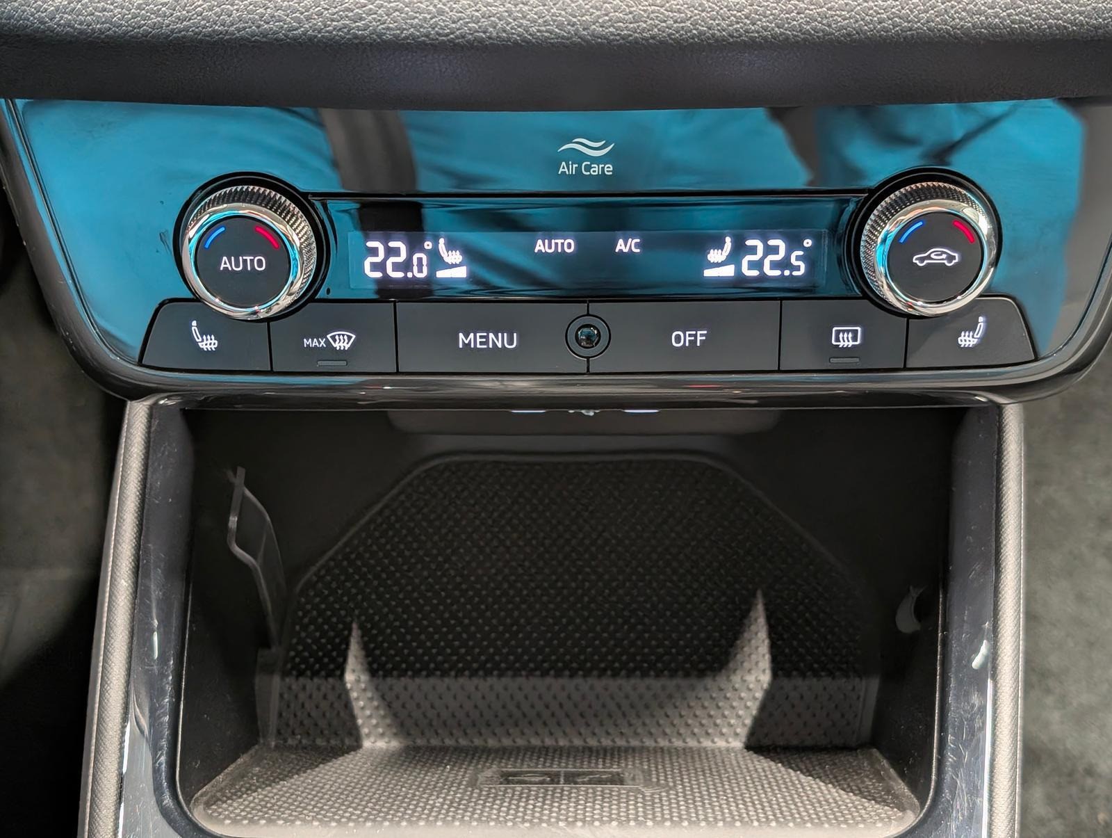 Skoda Fabia LED/Nav/SHZ/LHZ/Kam/Tempomat/DAB/VirCo
