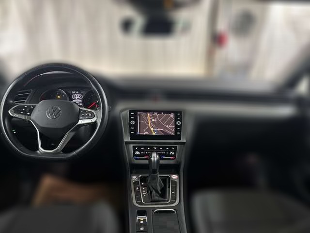 Volkswagen Passat 2.0TDI Business NAVI LED KAMERA CARPLAY