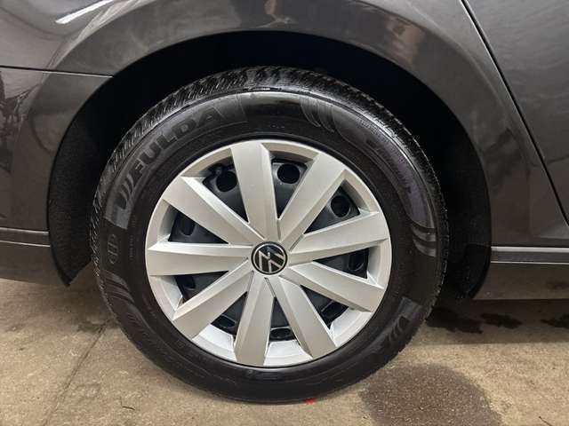 Volkswagen Passat 2.0TDI Business NAVI LED KAMERA CARPLAY