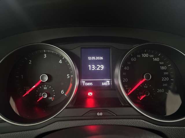 Volkswagen Passat 2.0TDI Business NAVI LED KAMERA CARPLAY